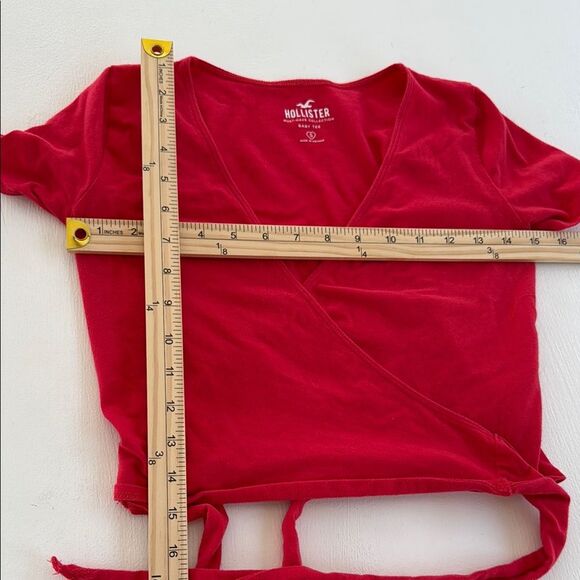 Hollister Women's Red Wrap Baby Tee Cropped Cotton Top Size Small - Picture 6 of 6